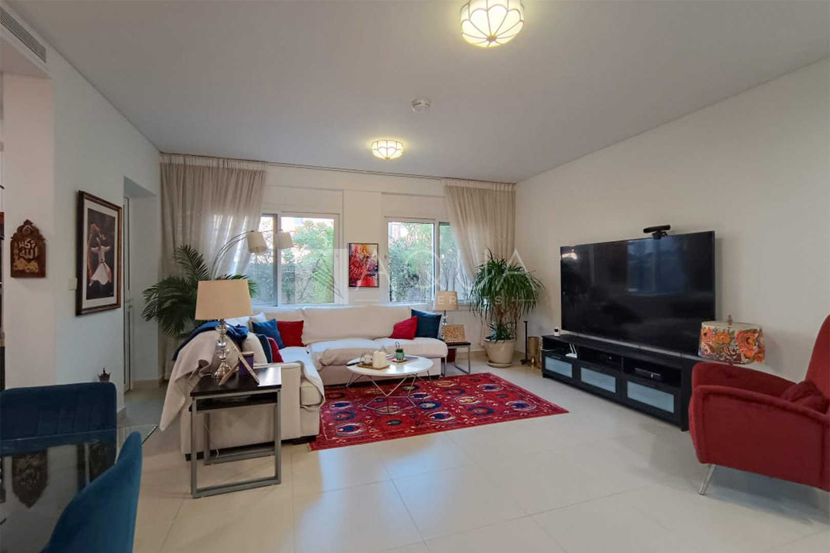 FULLY FURNISHED | 3 BED | NEAR POOL PARK