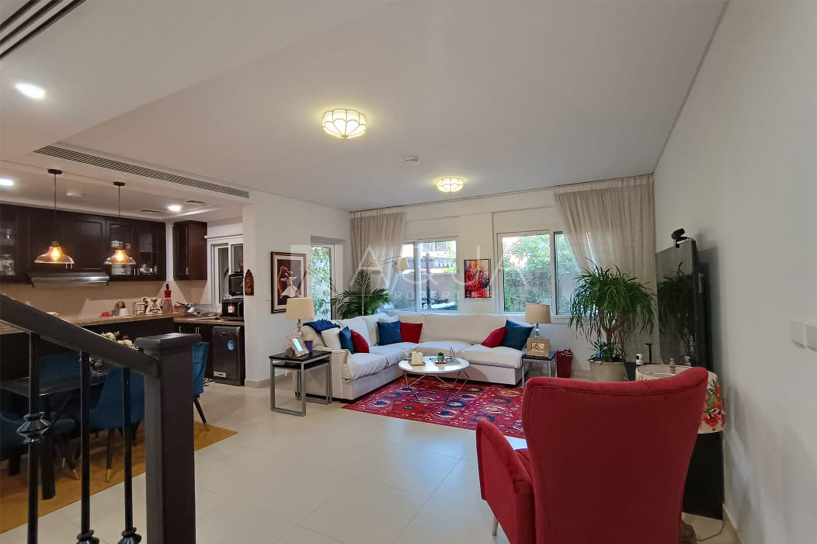FULLY FURNISHED | 3 BED | NEAR POOL PARK