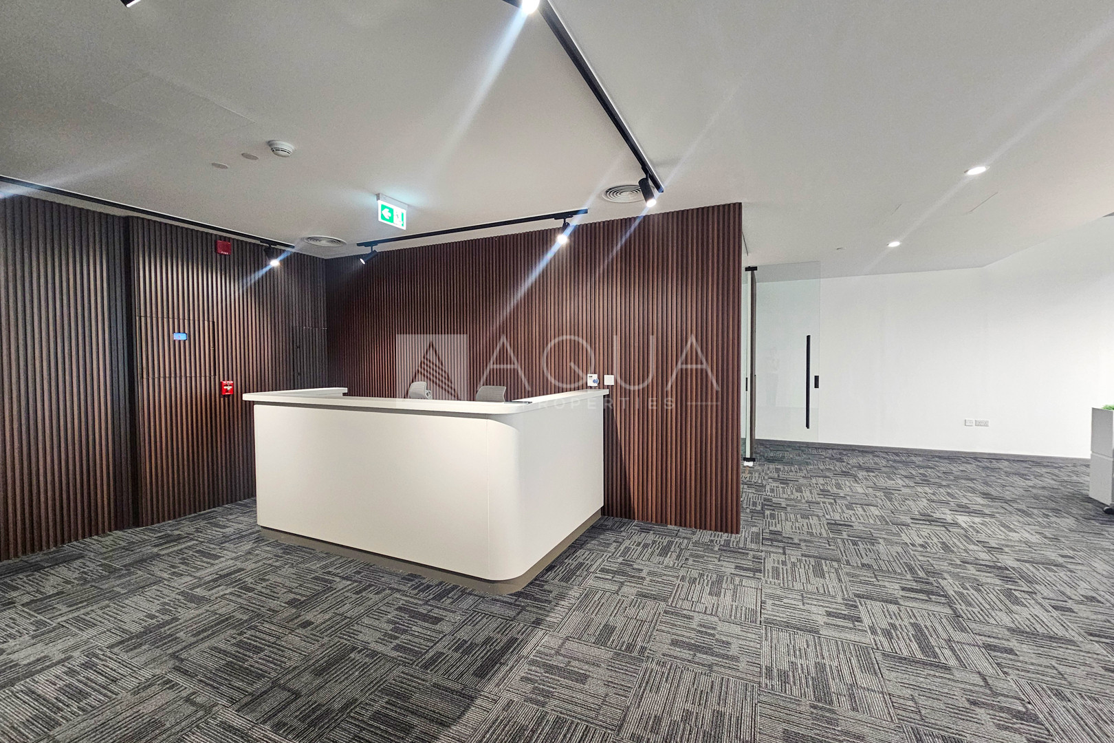 Fully Fitted | High end Furnished | Pantry