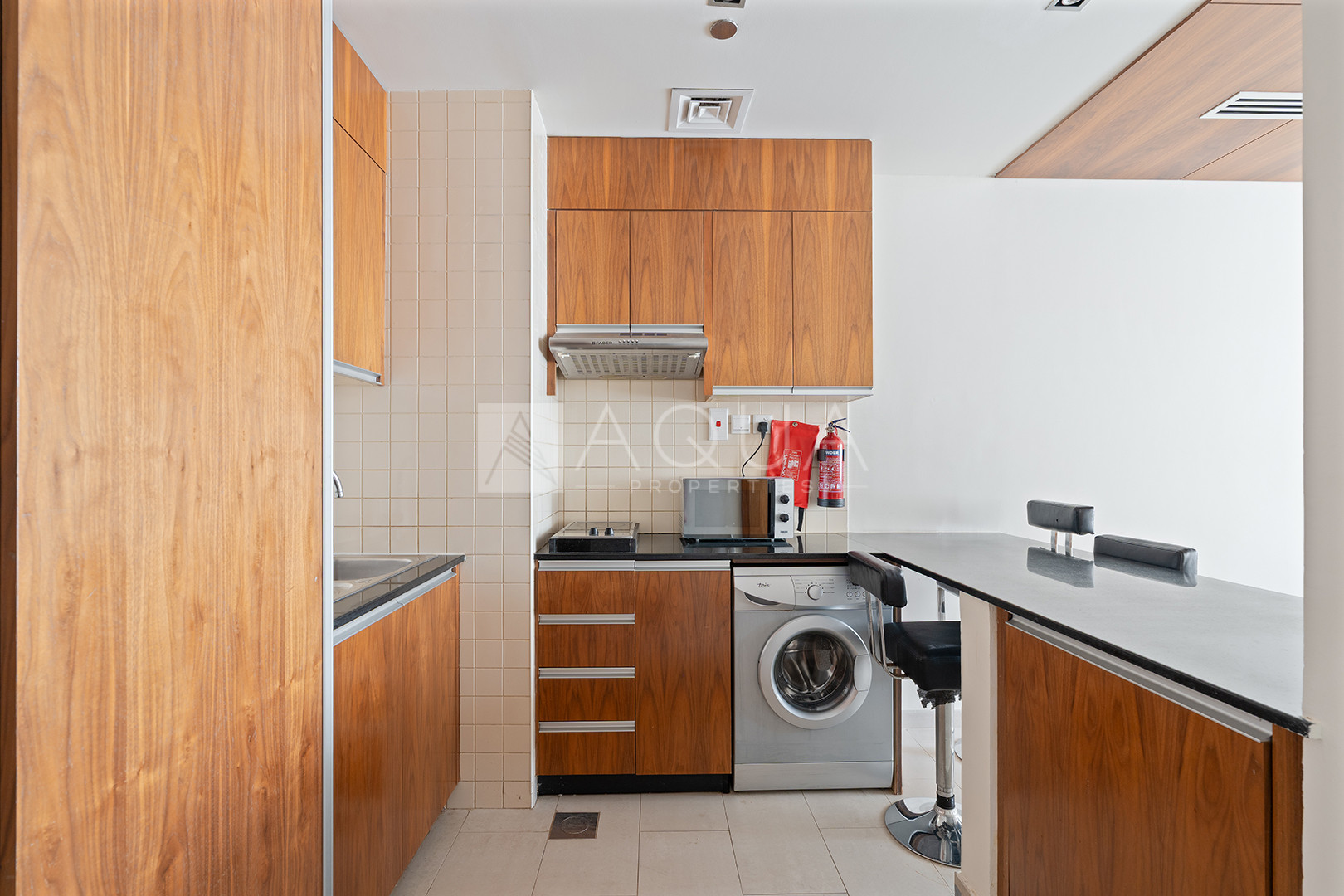 Vacant Spacious Apartment studio Dubai Sports City