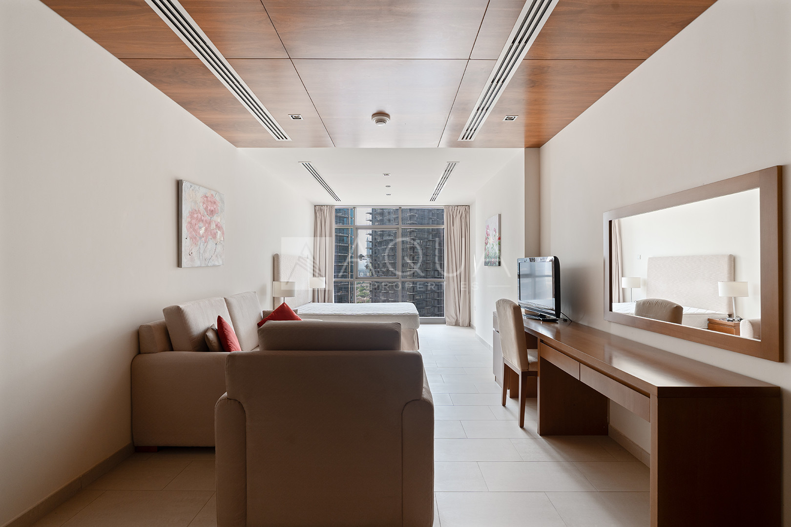 Vacant Spacious Apartment studio Dubai Sports City