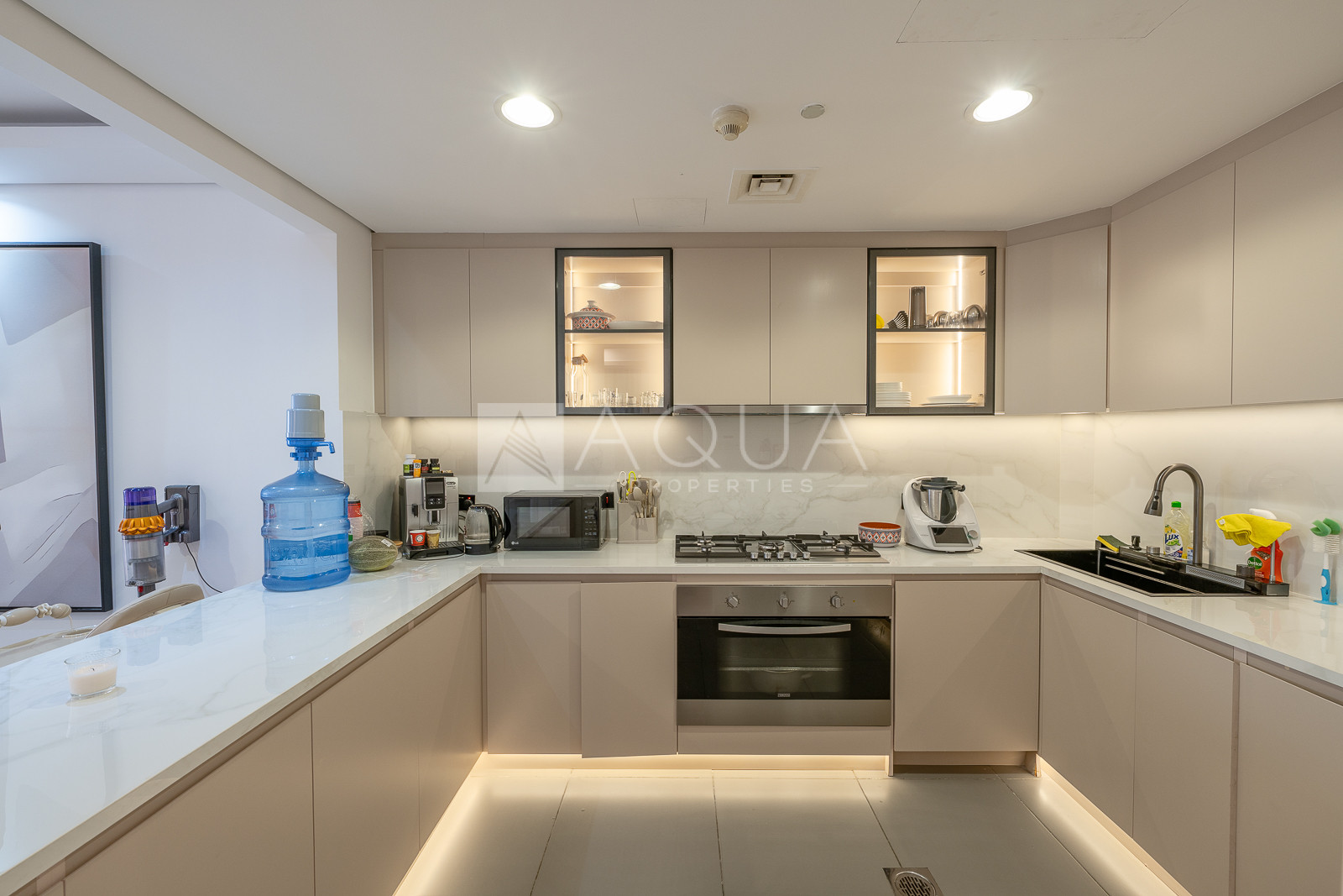 UPGRADED & FURNISHED l BEST UNIT l OWNER OCCUPIED