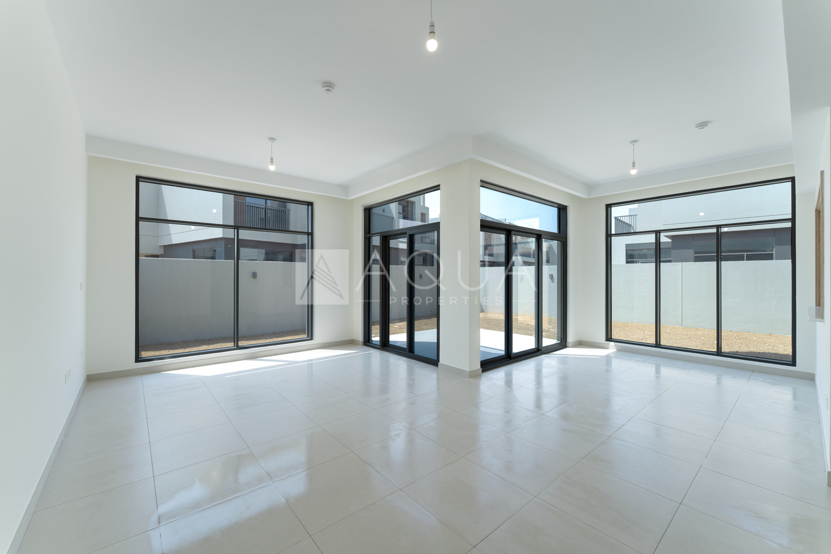 Largest Garden | 4 Bedroom | Close to Amenities