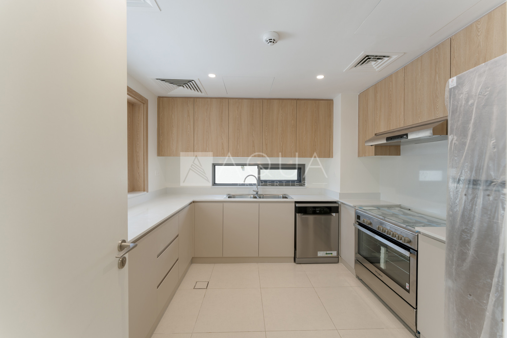 Largest Garden | 4 Bedroom | Close to Amenities