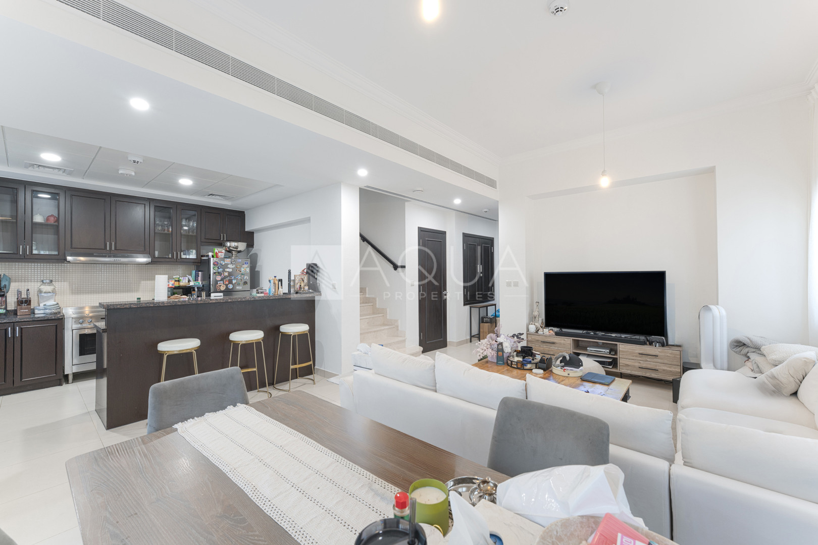 TYPE B | TENANTED | CLOSE TO THE POOL | B2B