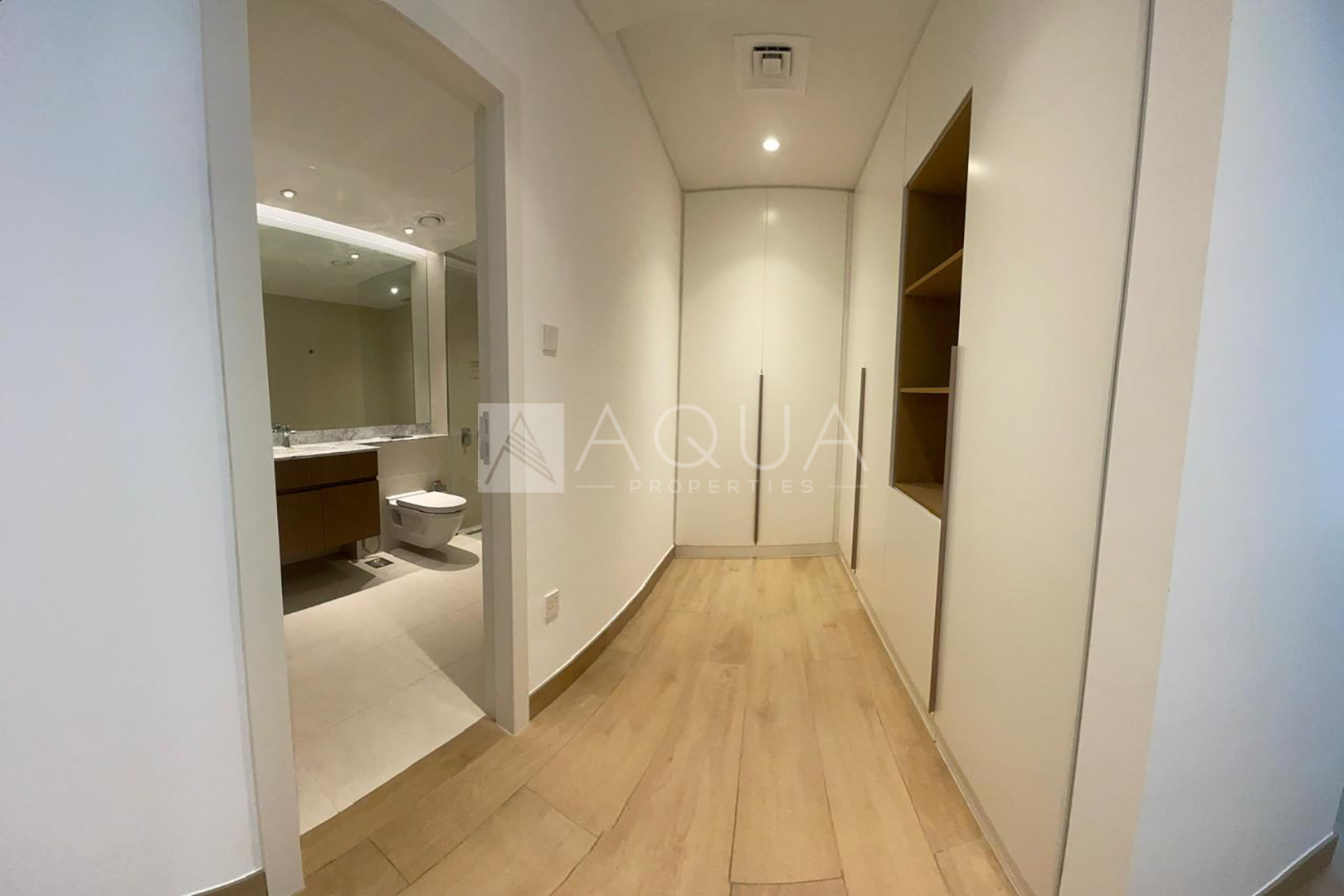 UNFURNISHED | PRIVATE BEACH | PRIME LOCATION