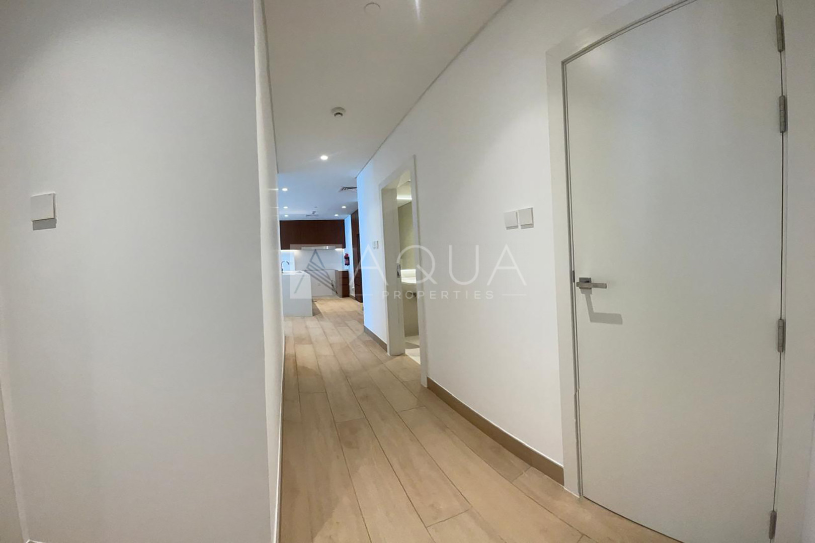 UNFURNISHED | PRIVATE BEACH | PRIME LOCATION