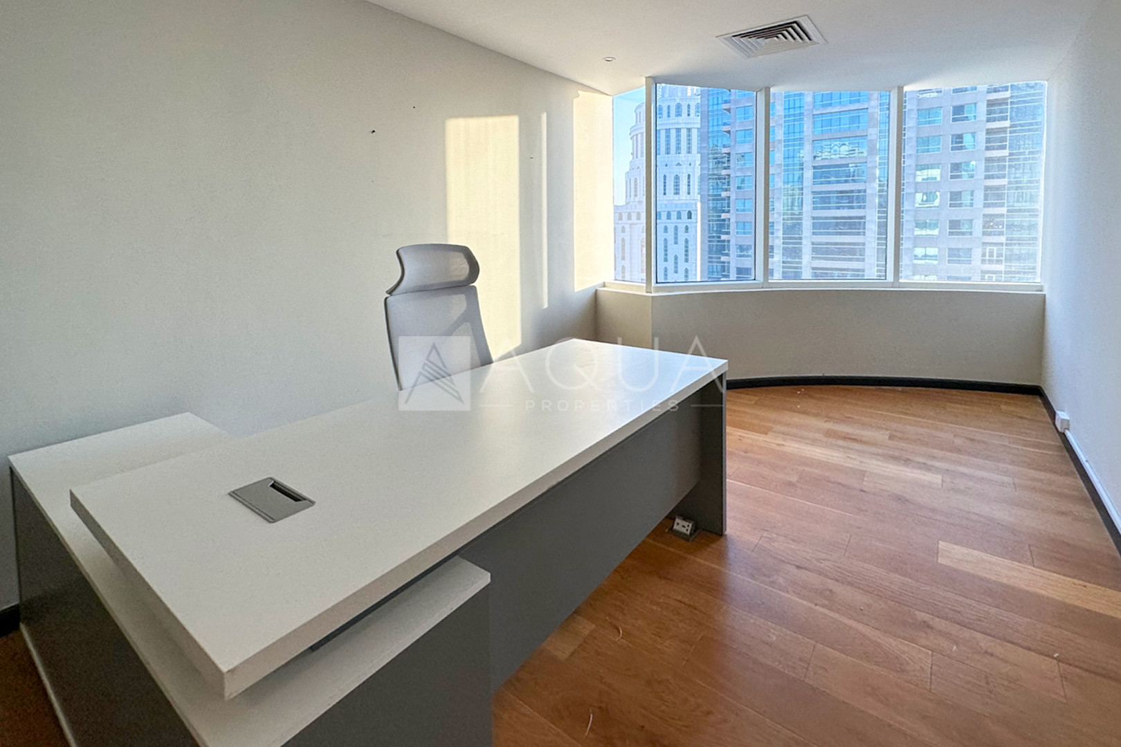 Furnished | Glass Partitions | DMCC | Sea View