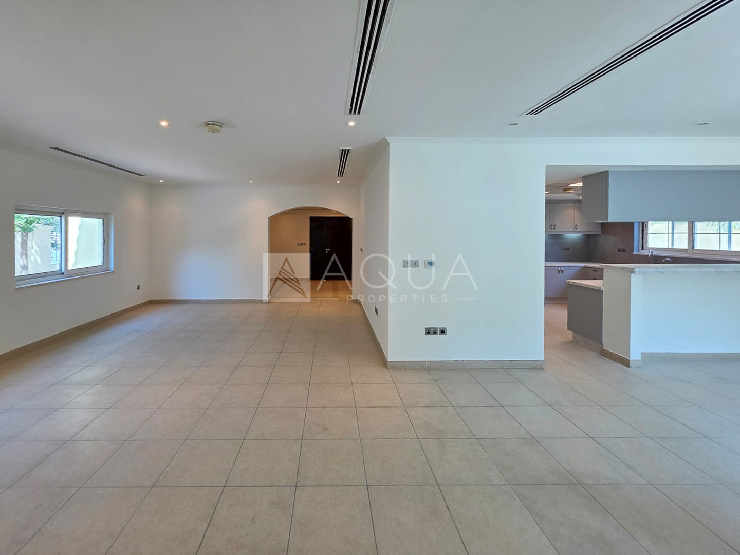 Semi Upgraded | Corner Plot | Multiple Options