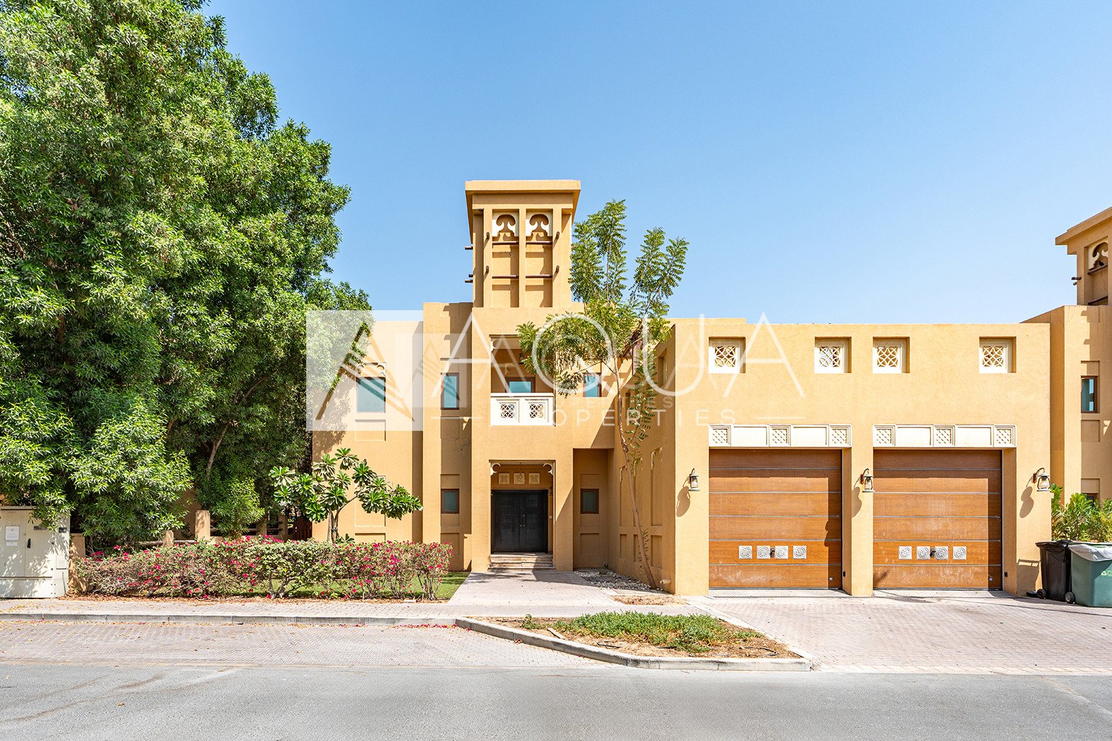 Large Plot | Vacant | Prime Location | 3 Bedroom