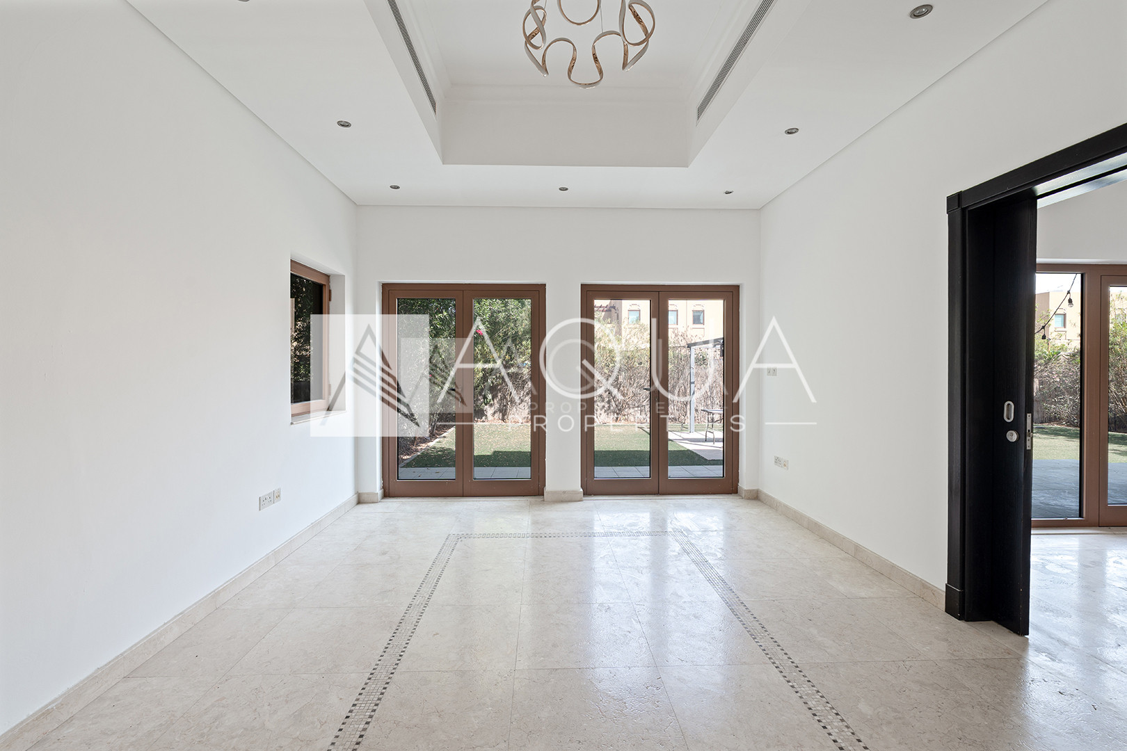 Large Plot | Vacant | Prime Location | 3 Bedroom