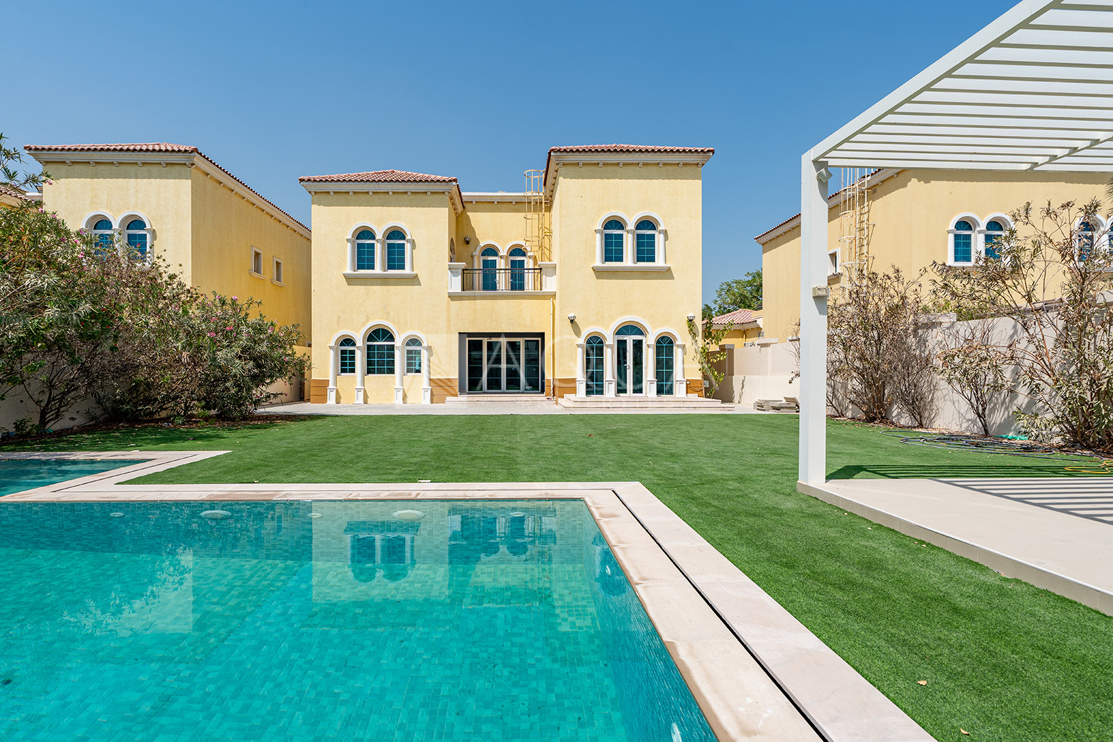 Vacant | Large Size | Available Now | Pool