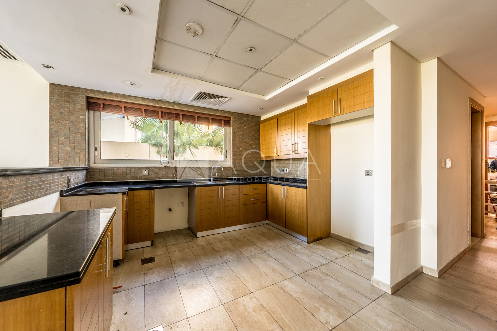 Exclusive 4 Bed | Near Park | Prime Corner Plot