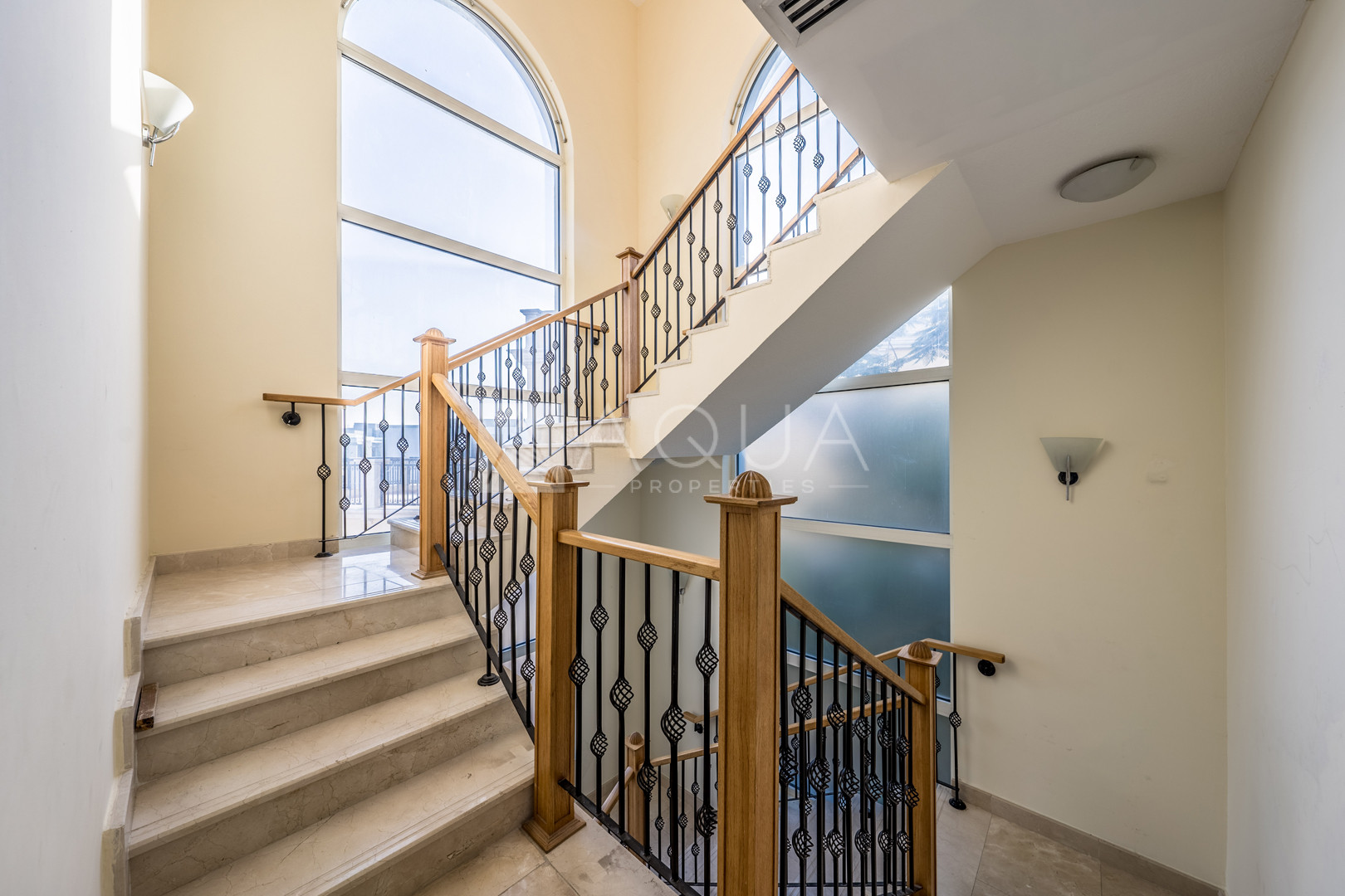 Exclusive 4 Bed | Near Park | Prime Corner Plot