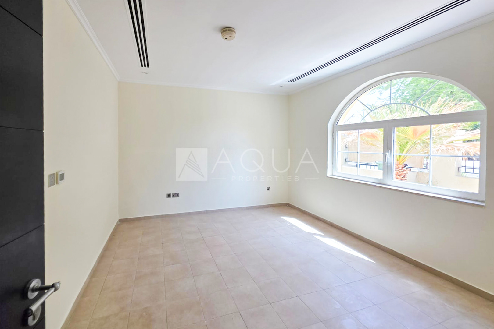 Large Plot | Vacant | Private Pool | Legacy  