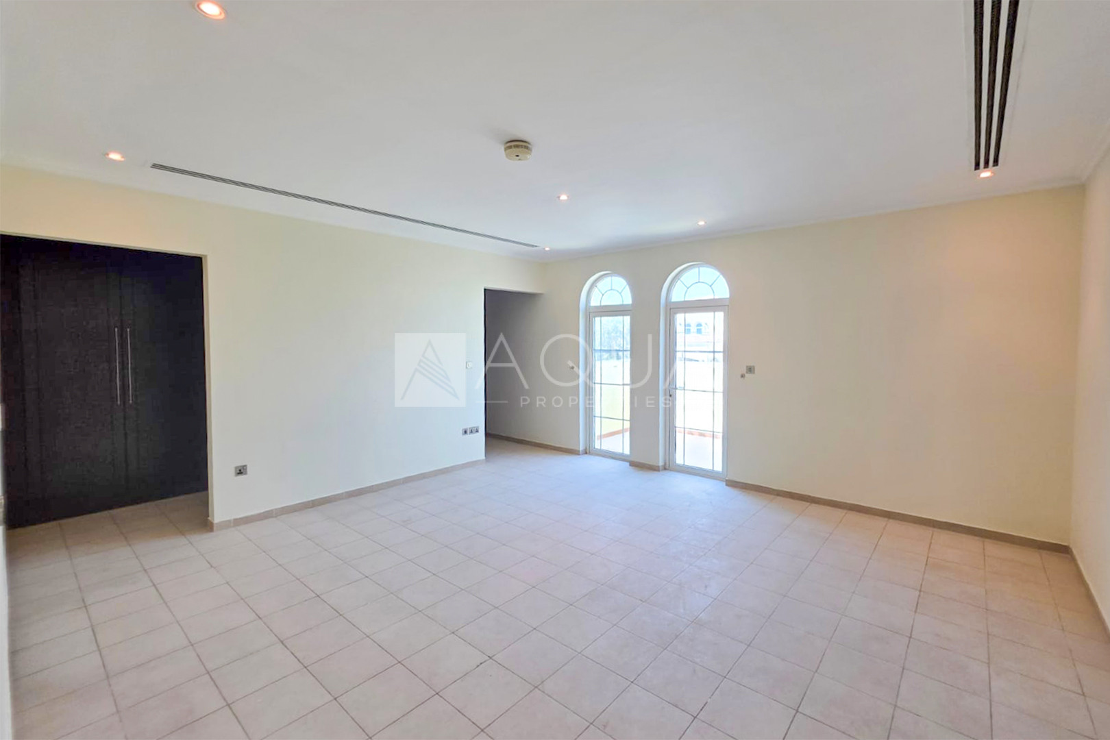 Large Plot | Vacant | Private Pool | Legacy  