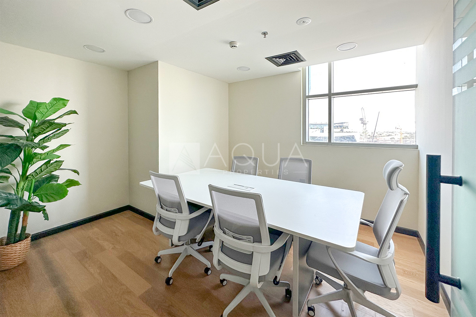 Fully Upgraded | Furnished | Partitions | DMCC