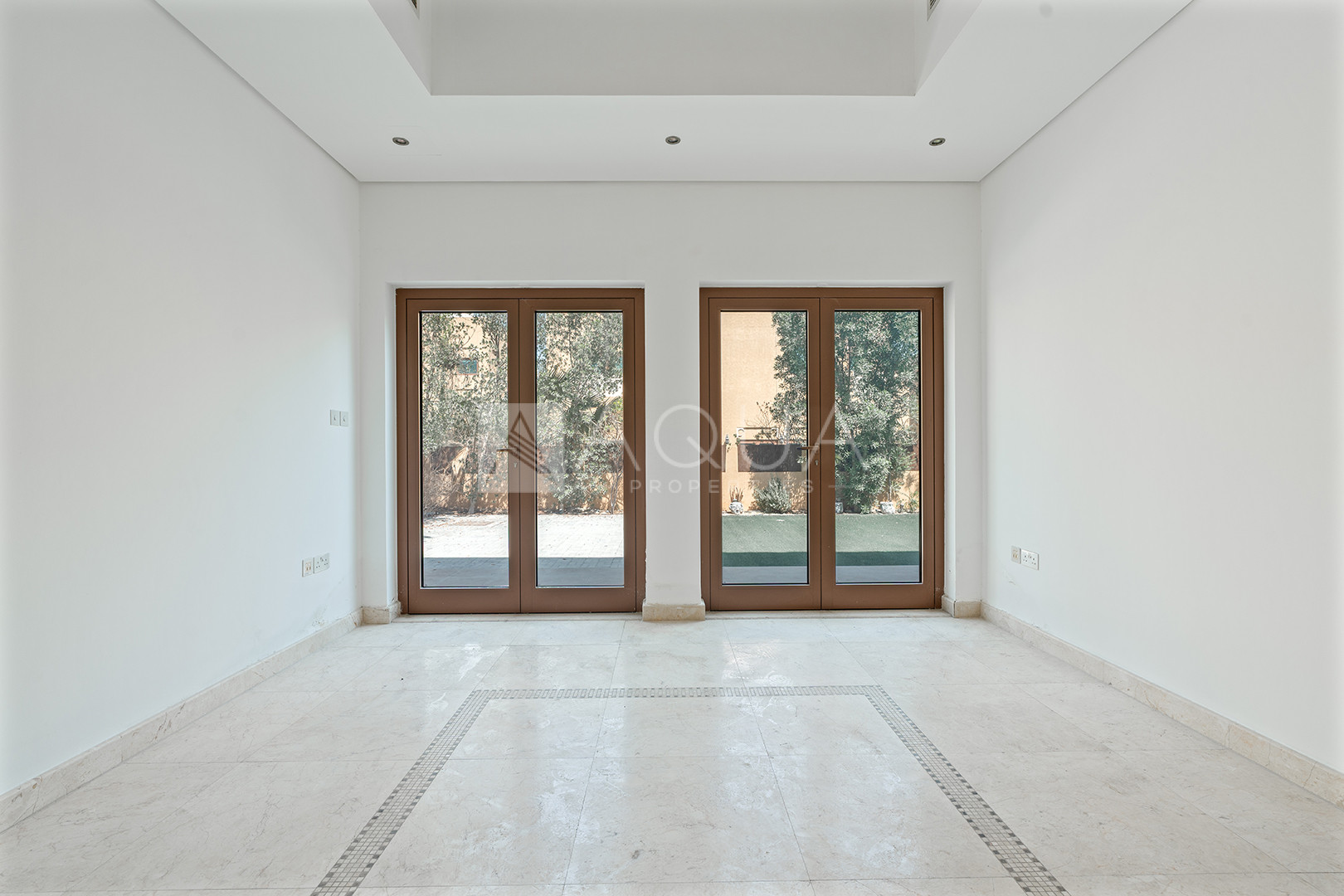 Vacant | Large Plot | Unfurnished | Large Garden