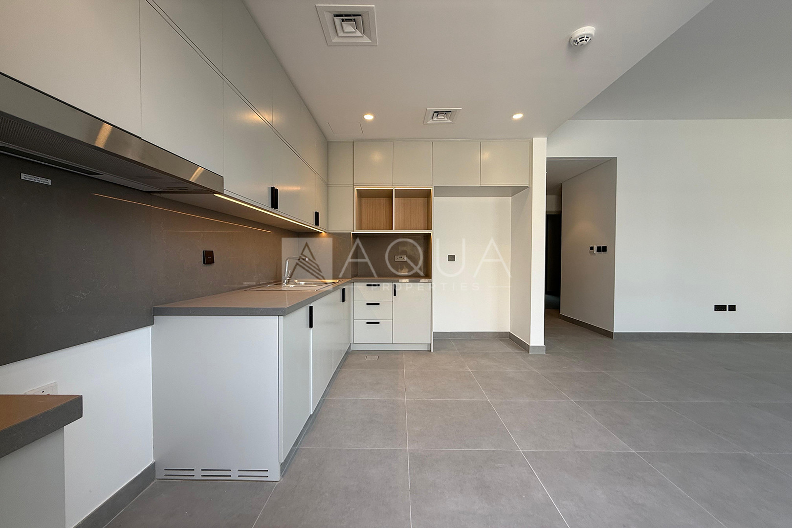 PRIME LOCATION | GREEN LANDSCAPE | VACANT