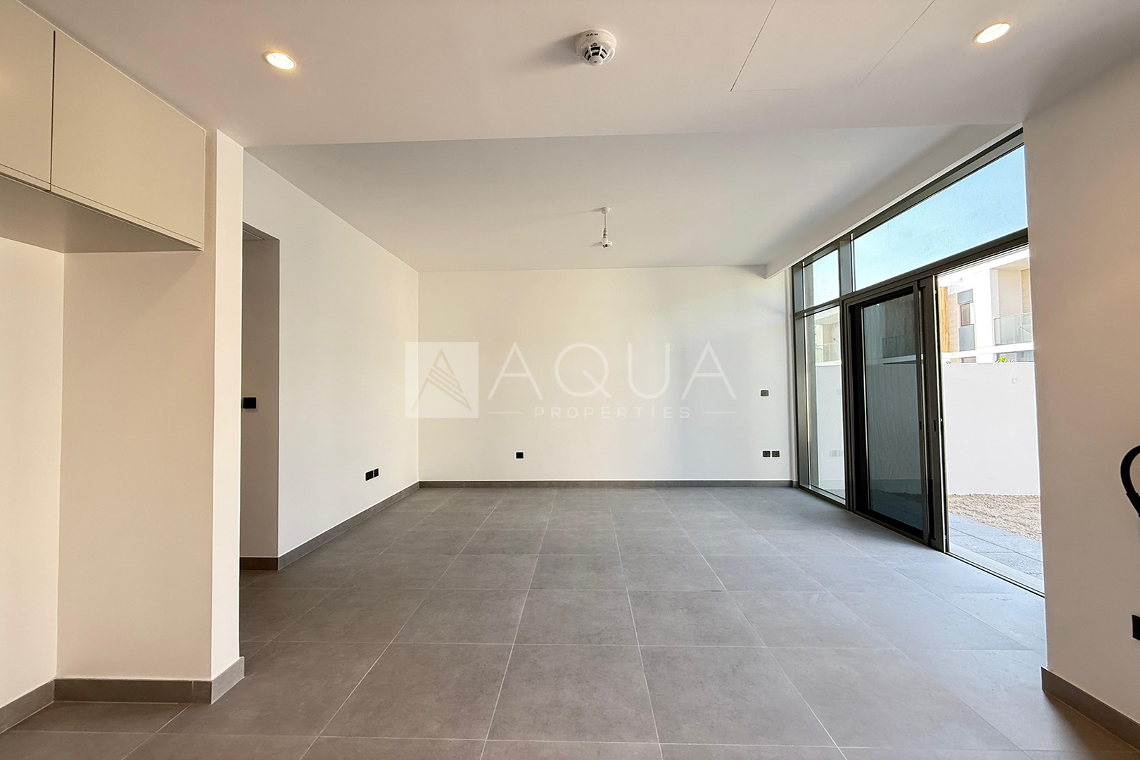 PRIME LOCATION | GREEN LANDSCAPE | VACANT