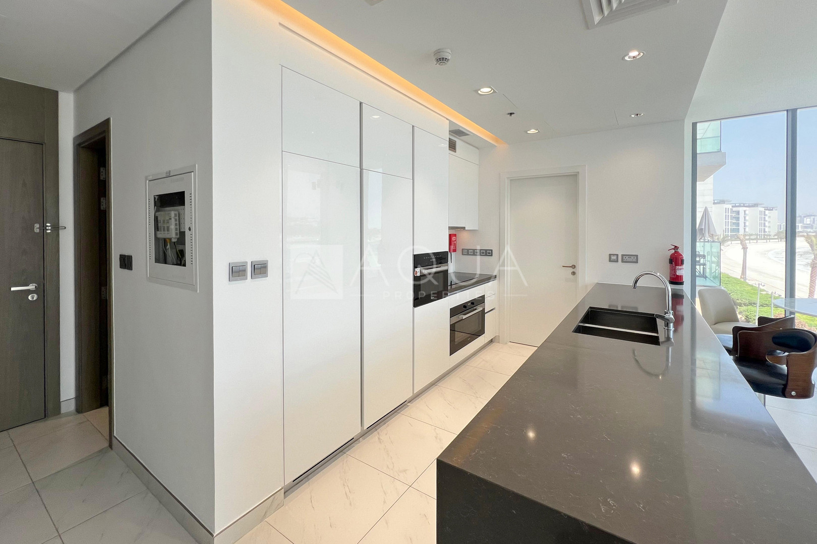 Lagoon View l Open Plan l Fully Furnished