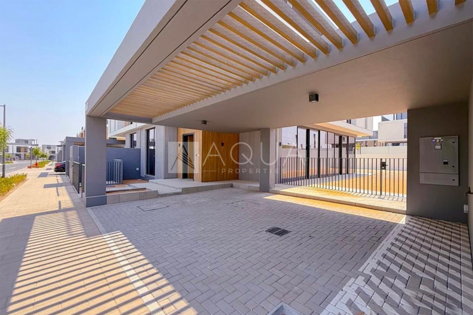 SINGLE ROW | READY SOON | NEXT TO AMENITIES