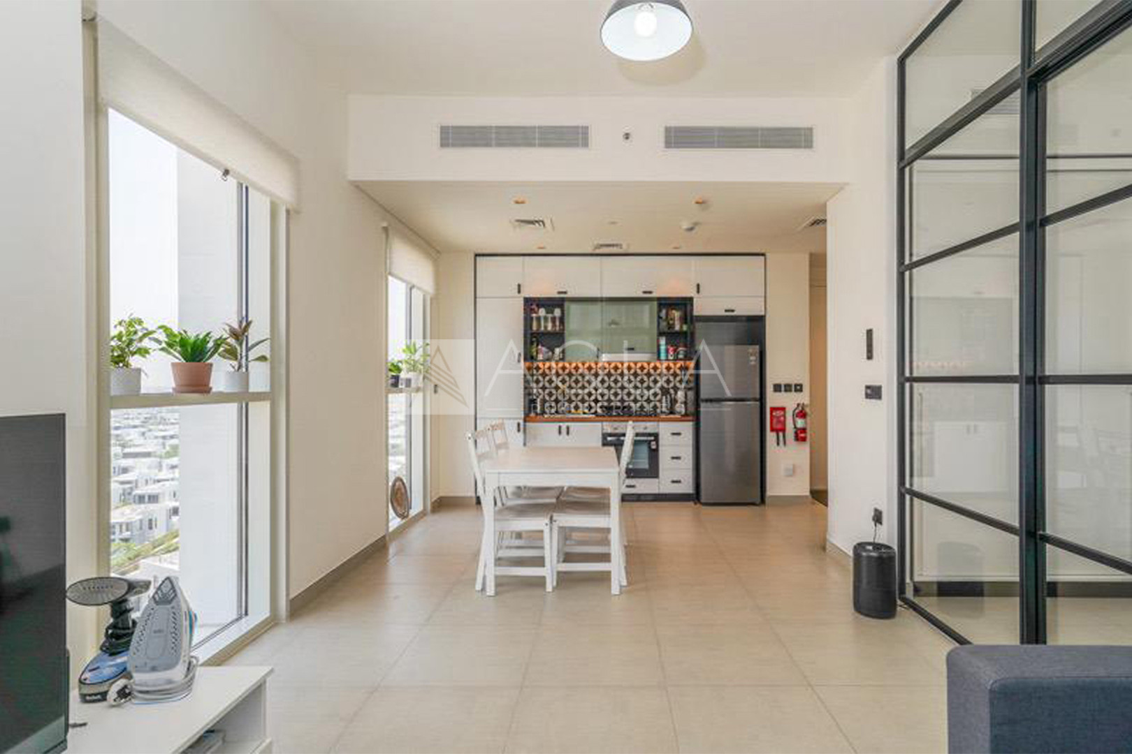 Corner Unit | Mall View | Large Layout  