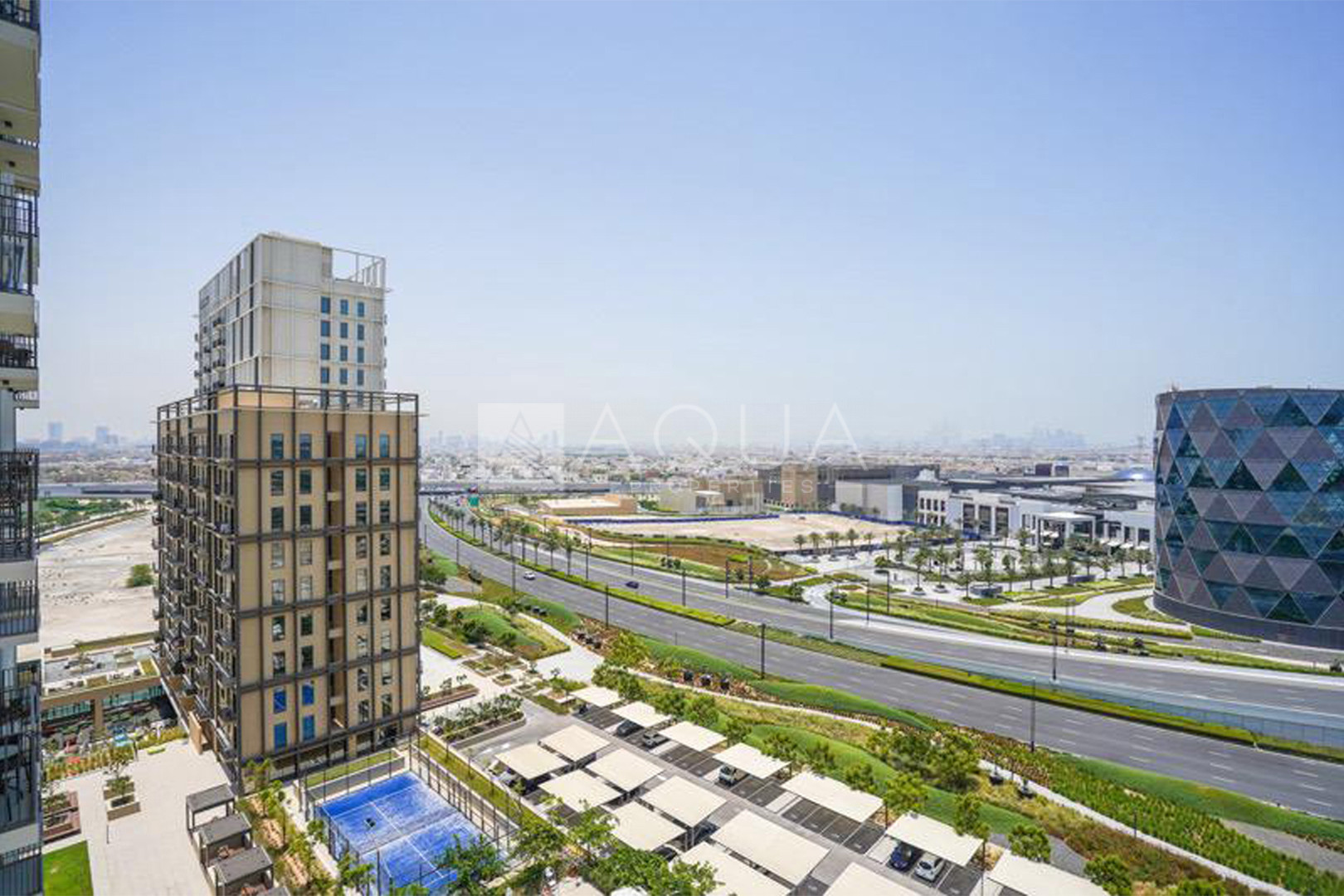 Corner Unit | Mall View | Large Layout  