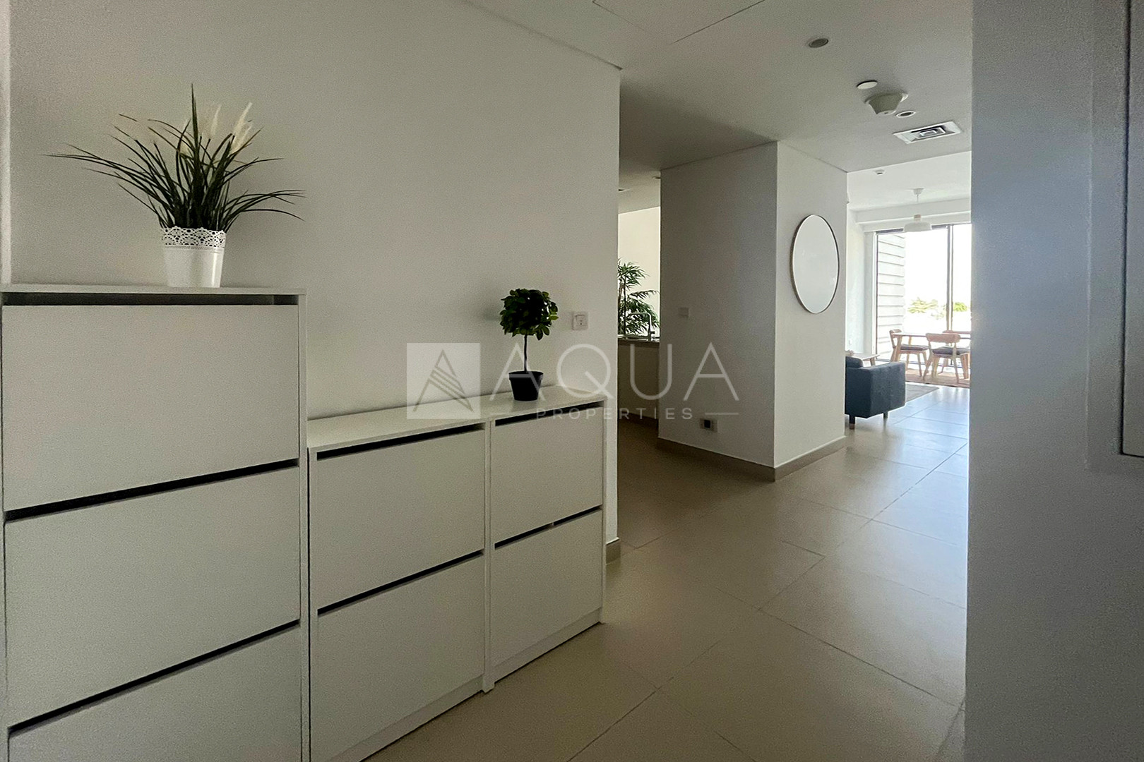 Fully Furnished l Vacant l Ain View     