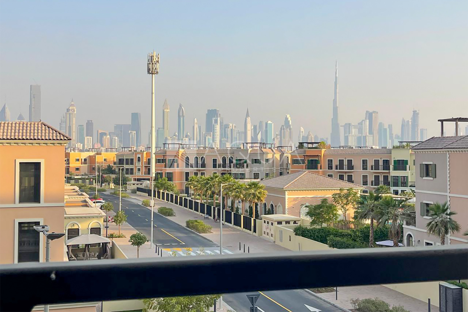 FURNISHED | MODERN LIVING | PRIVATE BEACH 