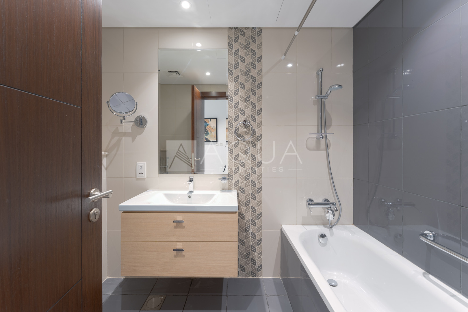 Fully Furnished | Vacant l Pool View    