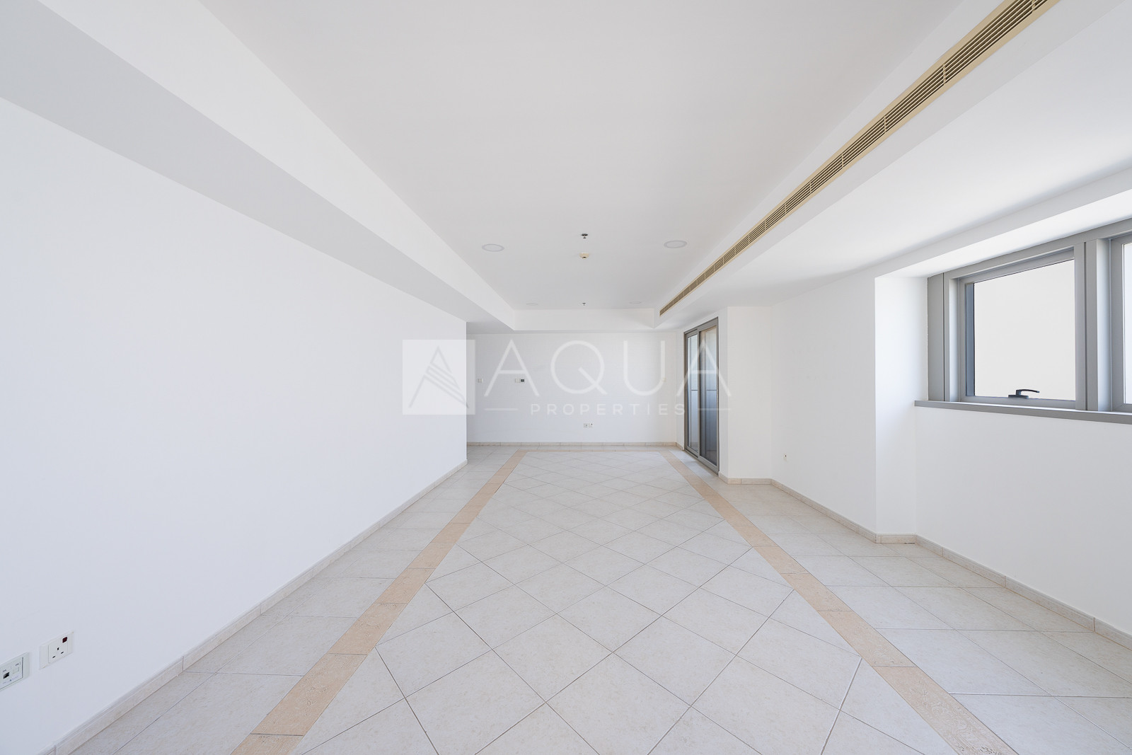 Stunning Palm View l High Floor l Spacious