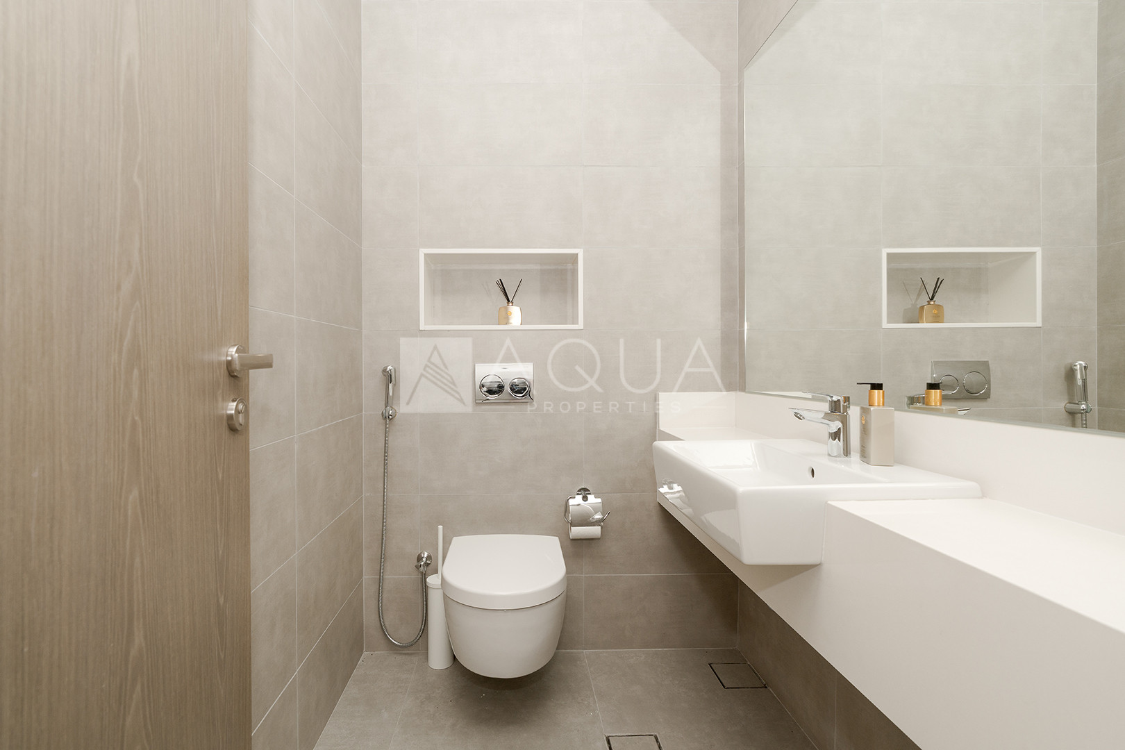 Exclusive | Direct Beach Access | Lagoon View