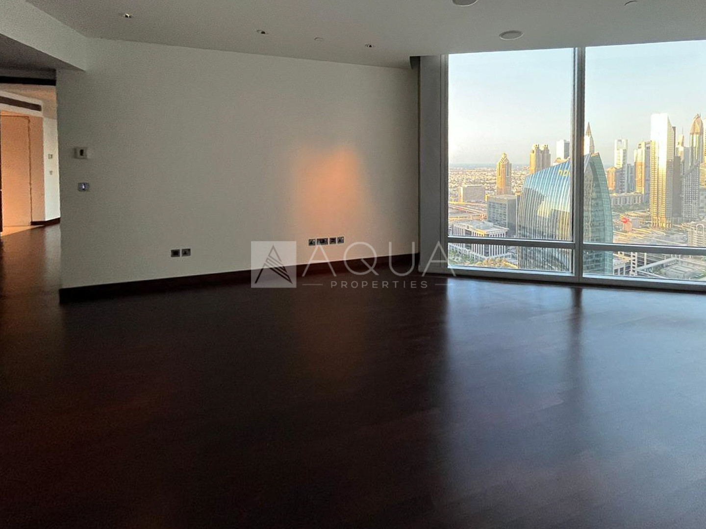 1-Bedroom Apartment with Boulevard View for Rent in Burj Khalifa 
