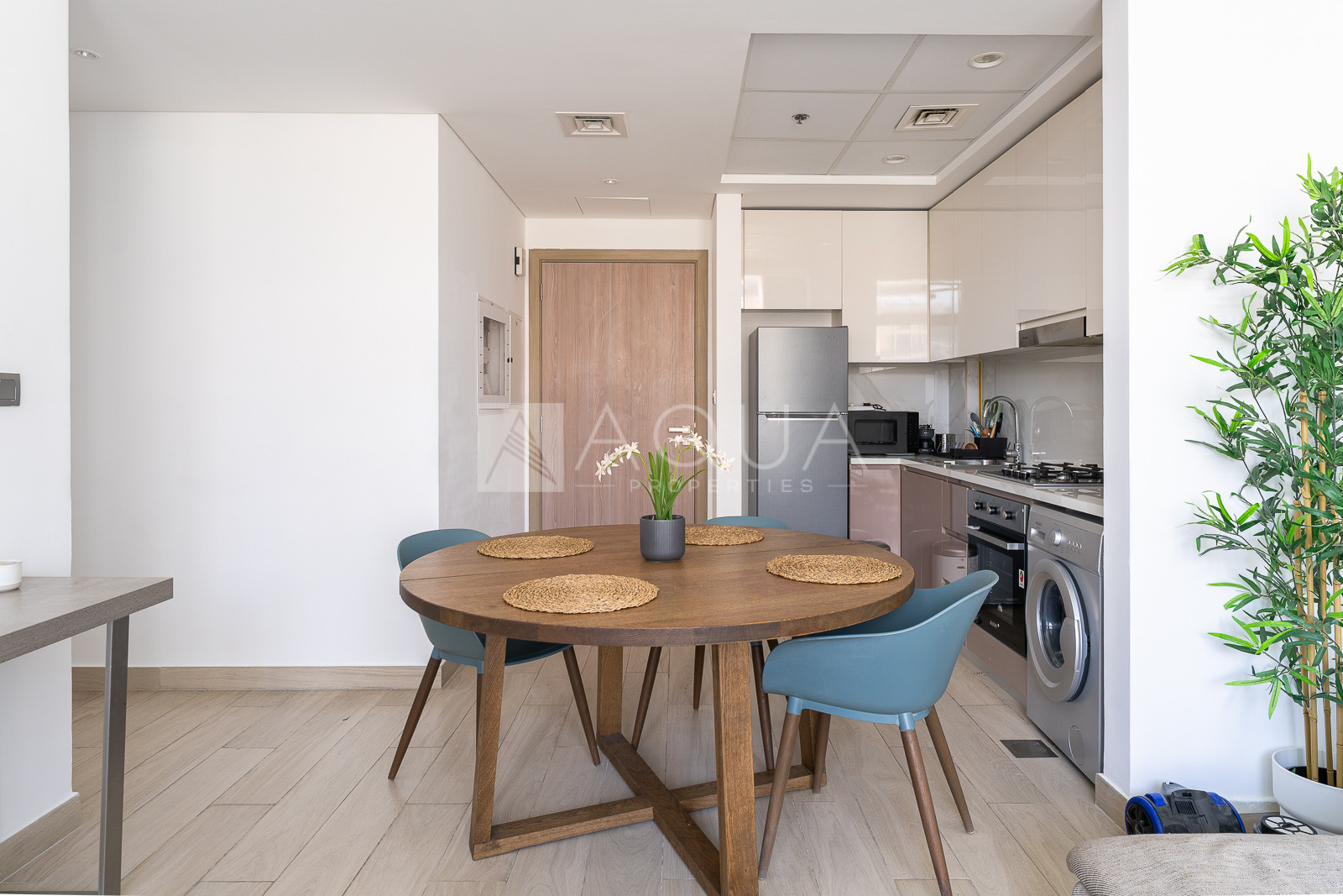 Chiller Free | Modern Finishing | Vacant