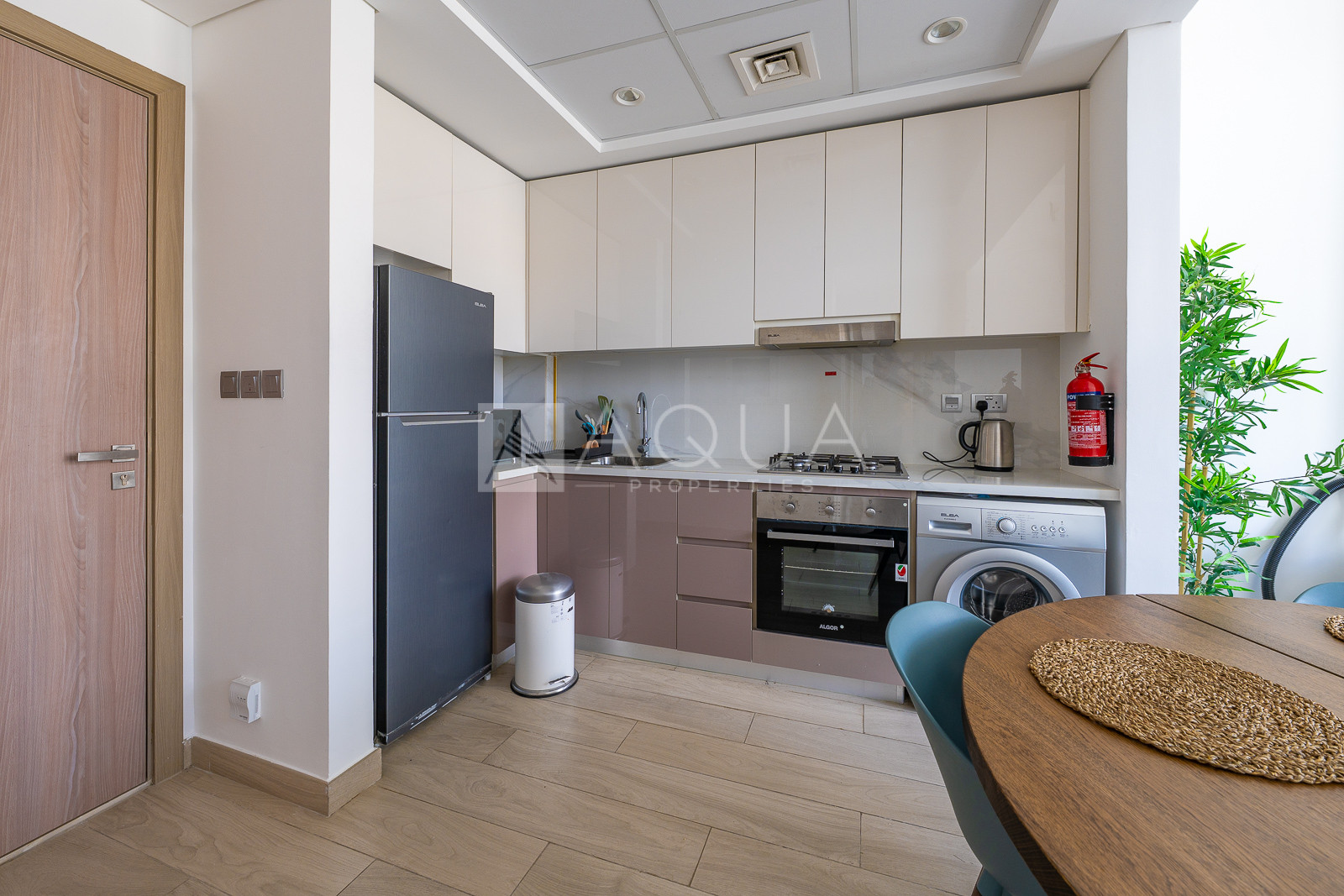 Chiller Free | Modern Finishing | Vacant