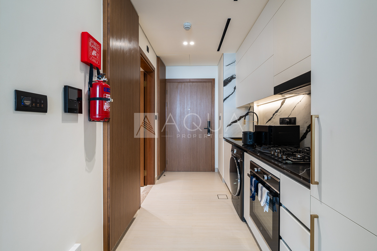  Canal View | Furnished | Private Jacuzzi