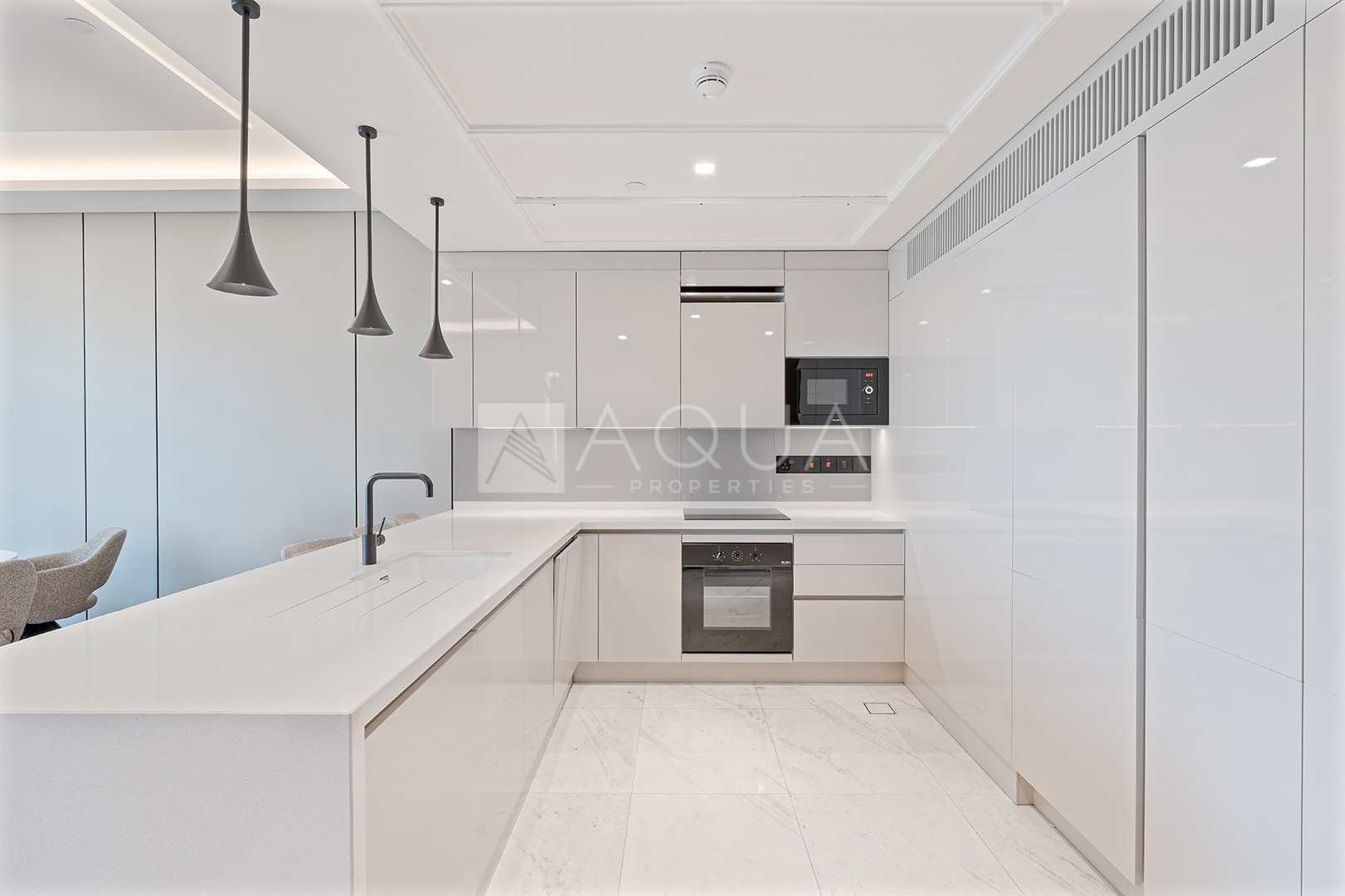 Skyline Living | 1-Bedroom | Waterfront 