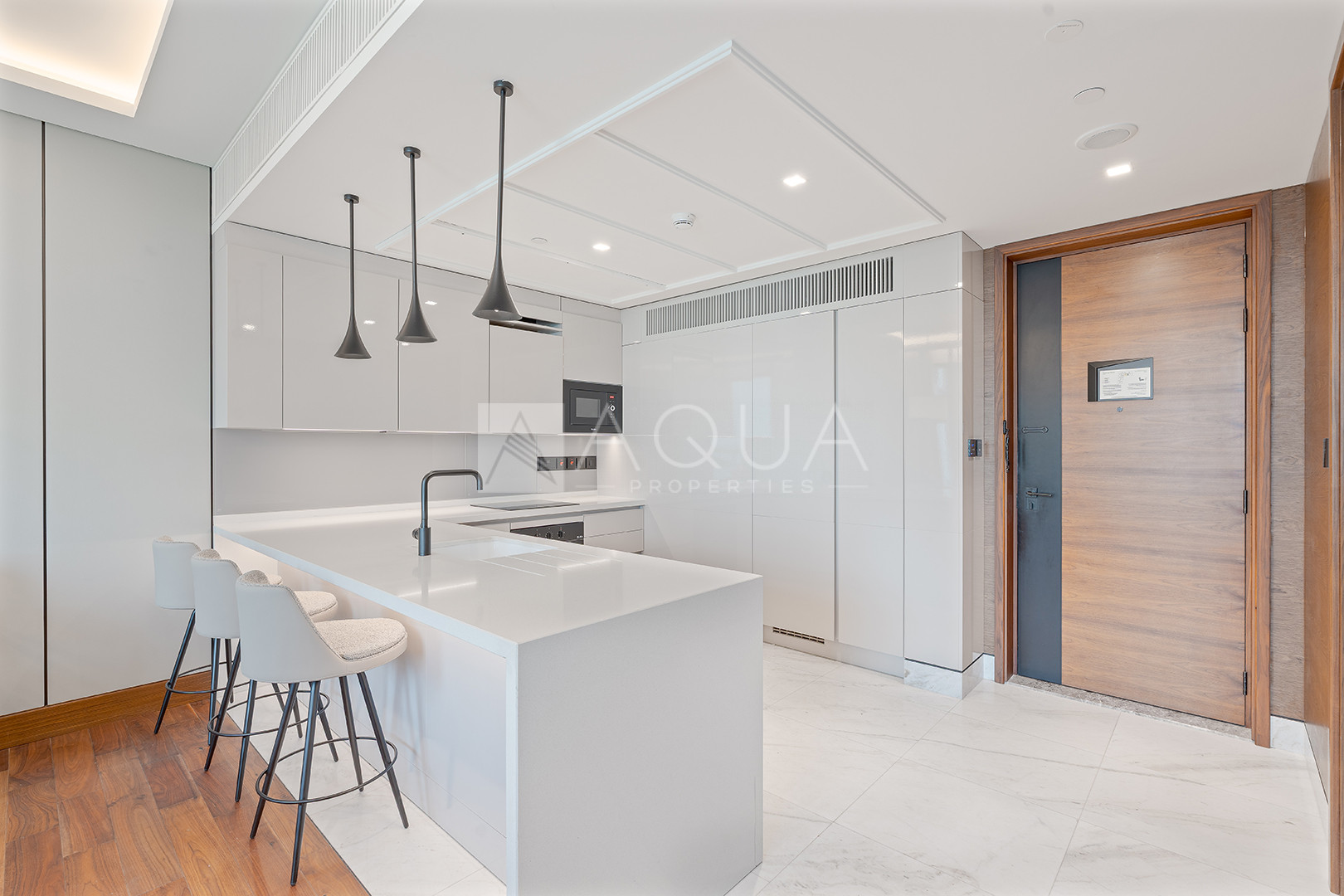 Skyline Living | 1-Bedroom | Waterfront 