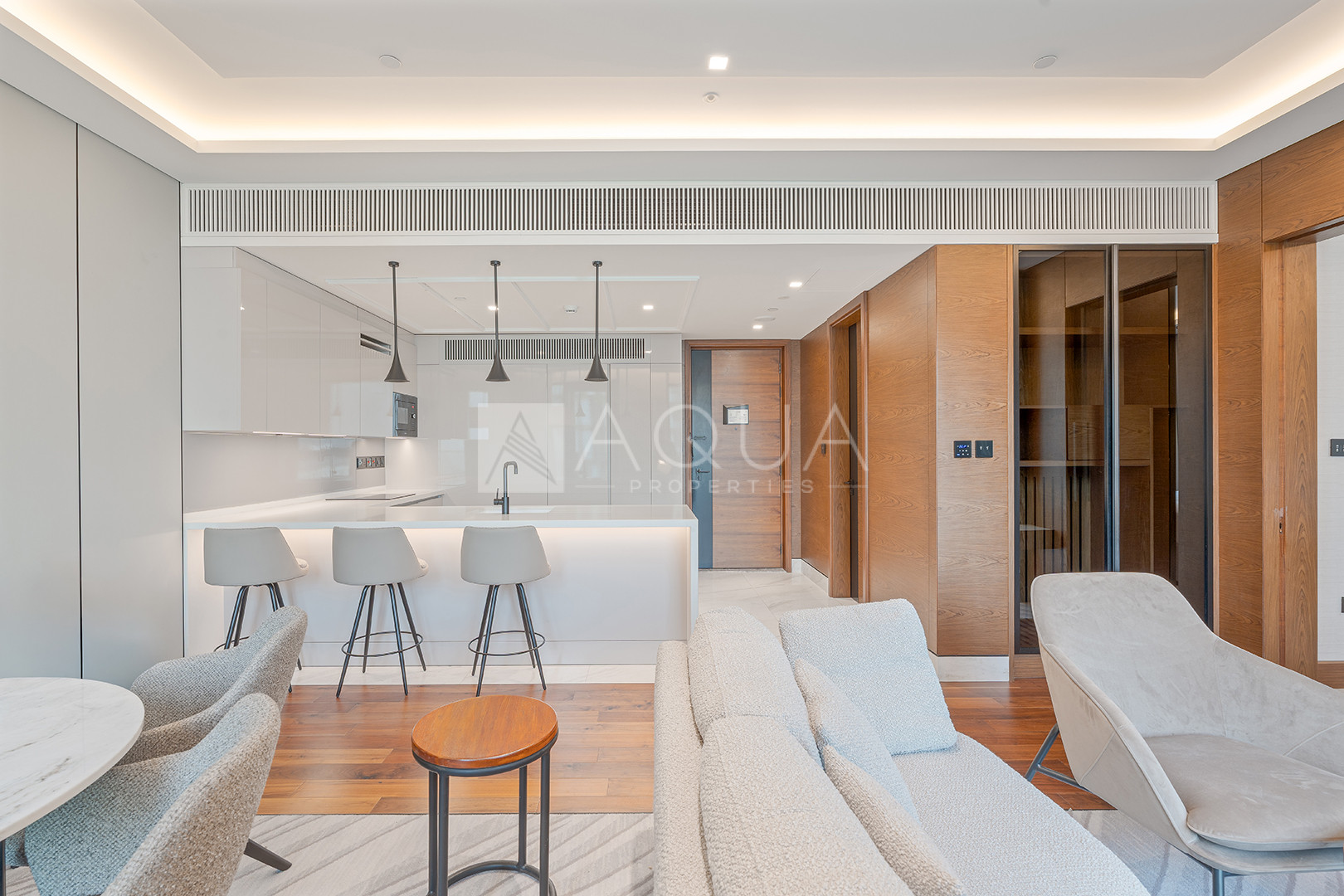 Skyline Living | 1-Bedroom | Waterfront 