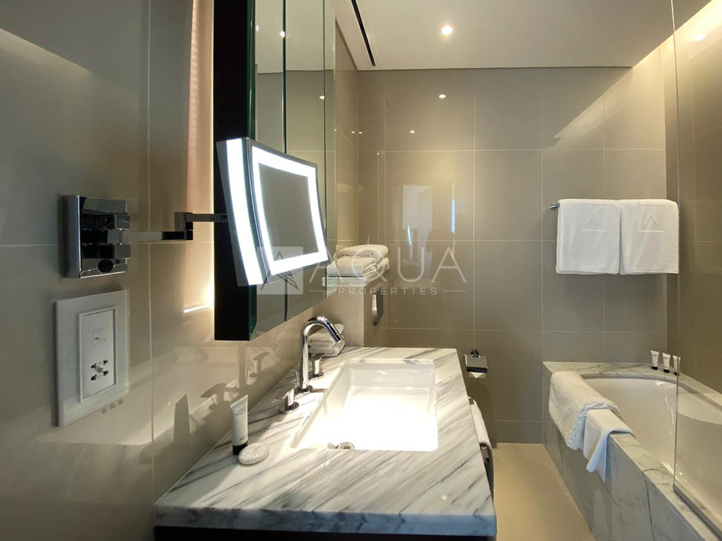 Sheikh Zayed Road View | Fully Furnished | Vacant