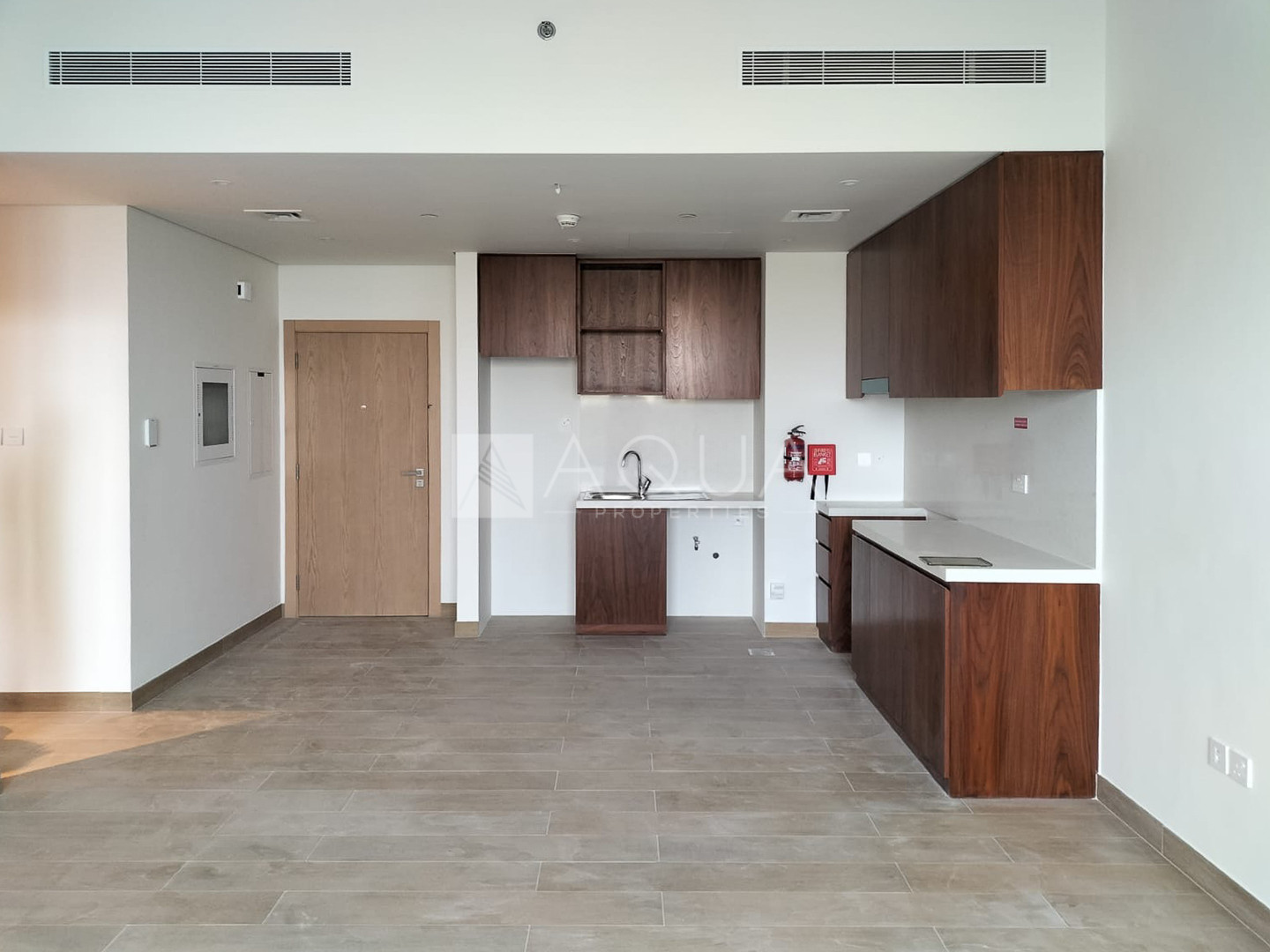 Premium Apartment | Unfurnished | Stunning Pool View