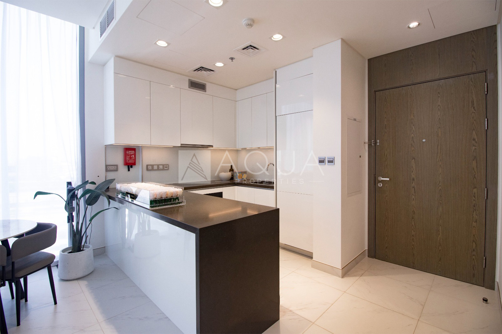 Fully Furnished | Lagoon View | Vacant  