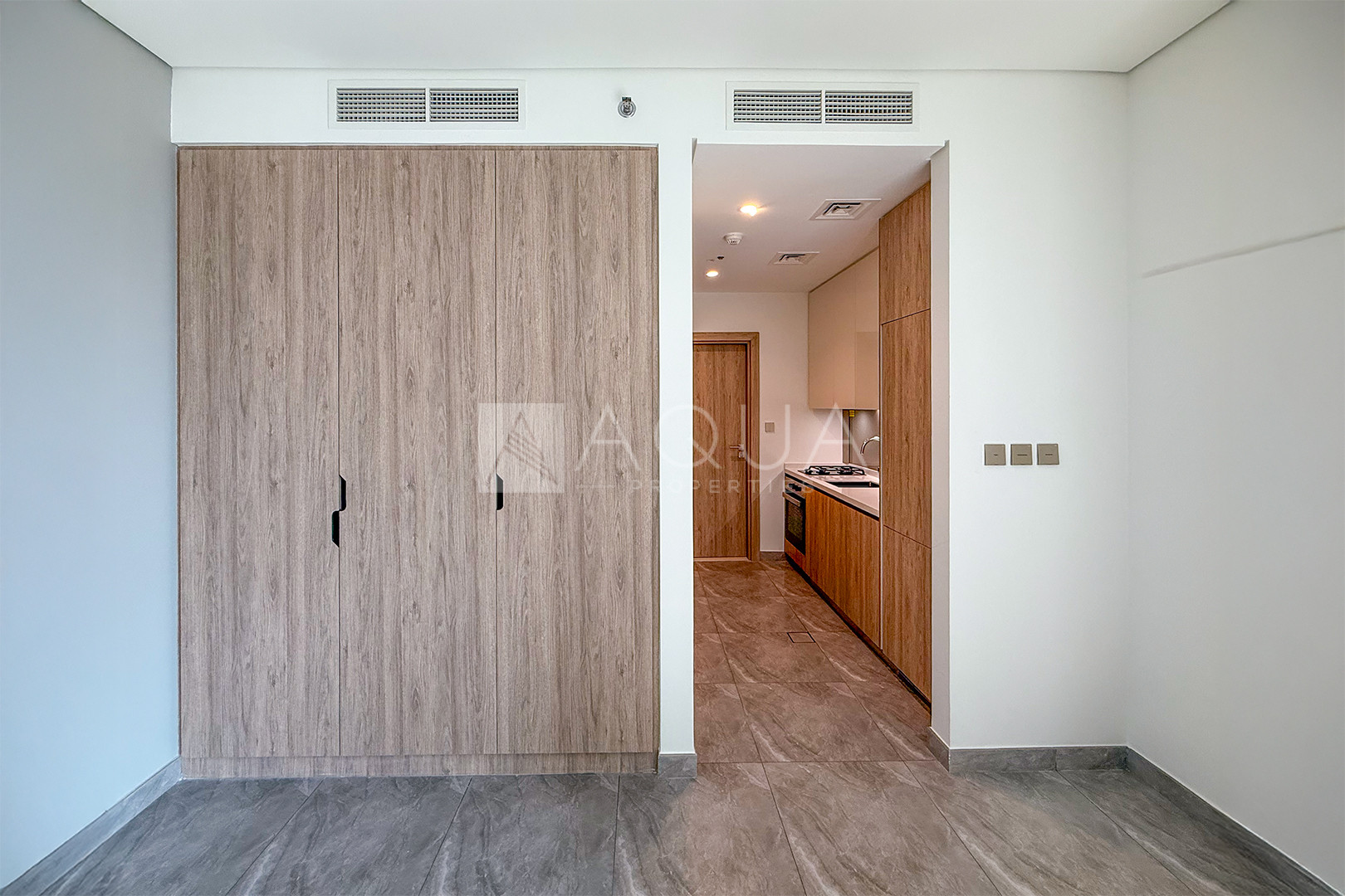 BRAND NEW | CANAL VIEW | SPECIOUS LAYOUT