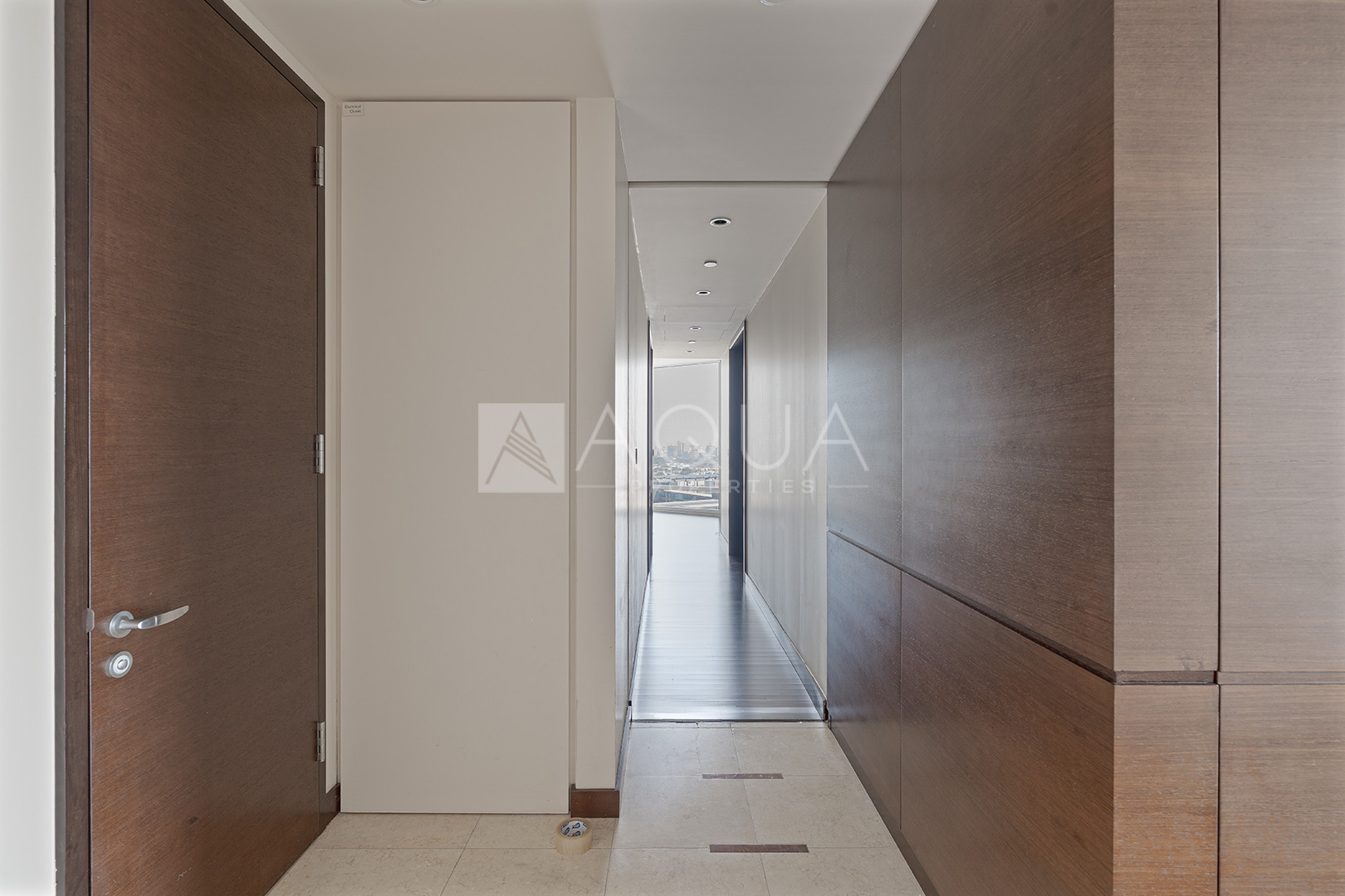 2BR LUXURY | FOUNTAIN VIEW | ONE LIFT   