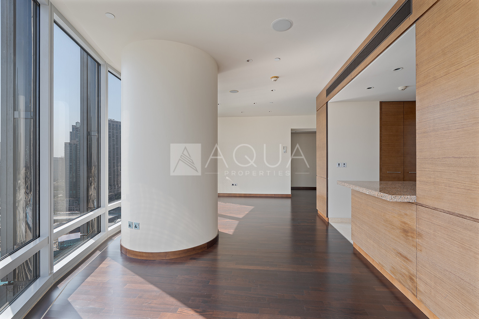 2BR LUXURY | FOUNTAIN VIEW | ONE LIFT   