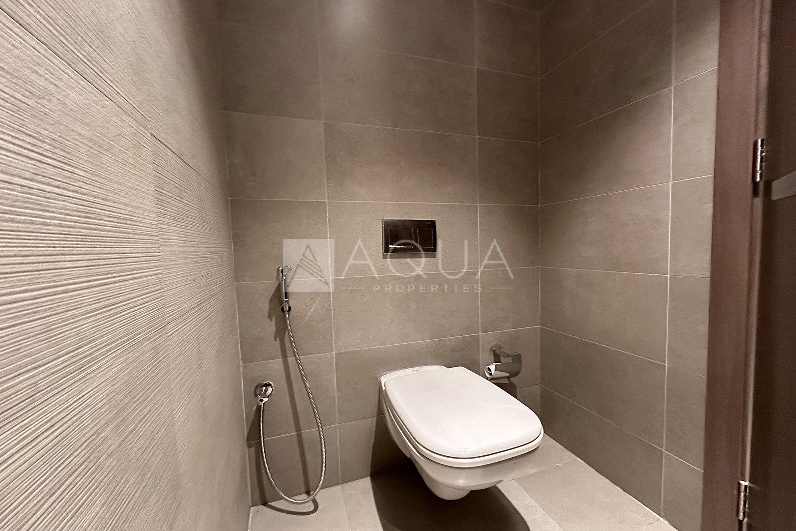 Burj Khalifa View | Vacant | 4 Cheques  