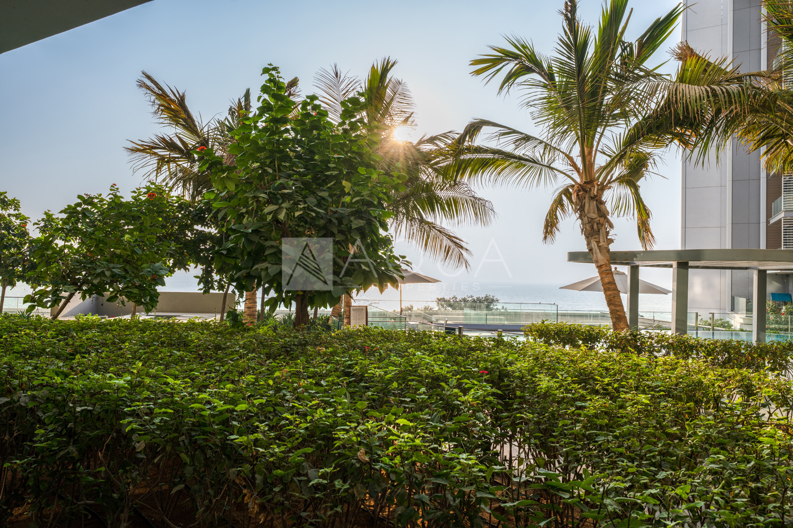 Natural Traverine Interior | Spacious Layout 