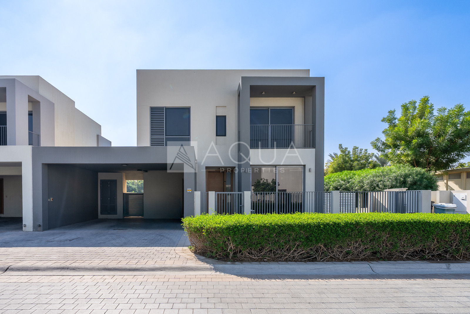 Perfect Family Home | Large Plot | Vacant NOW