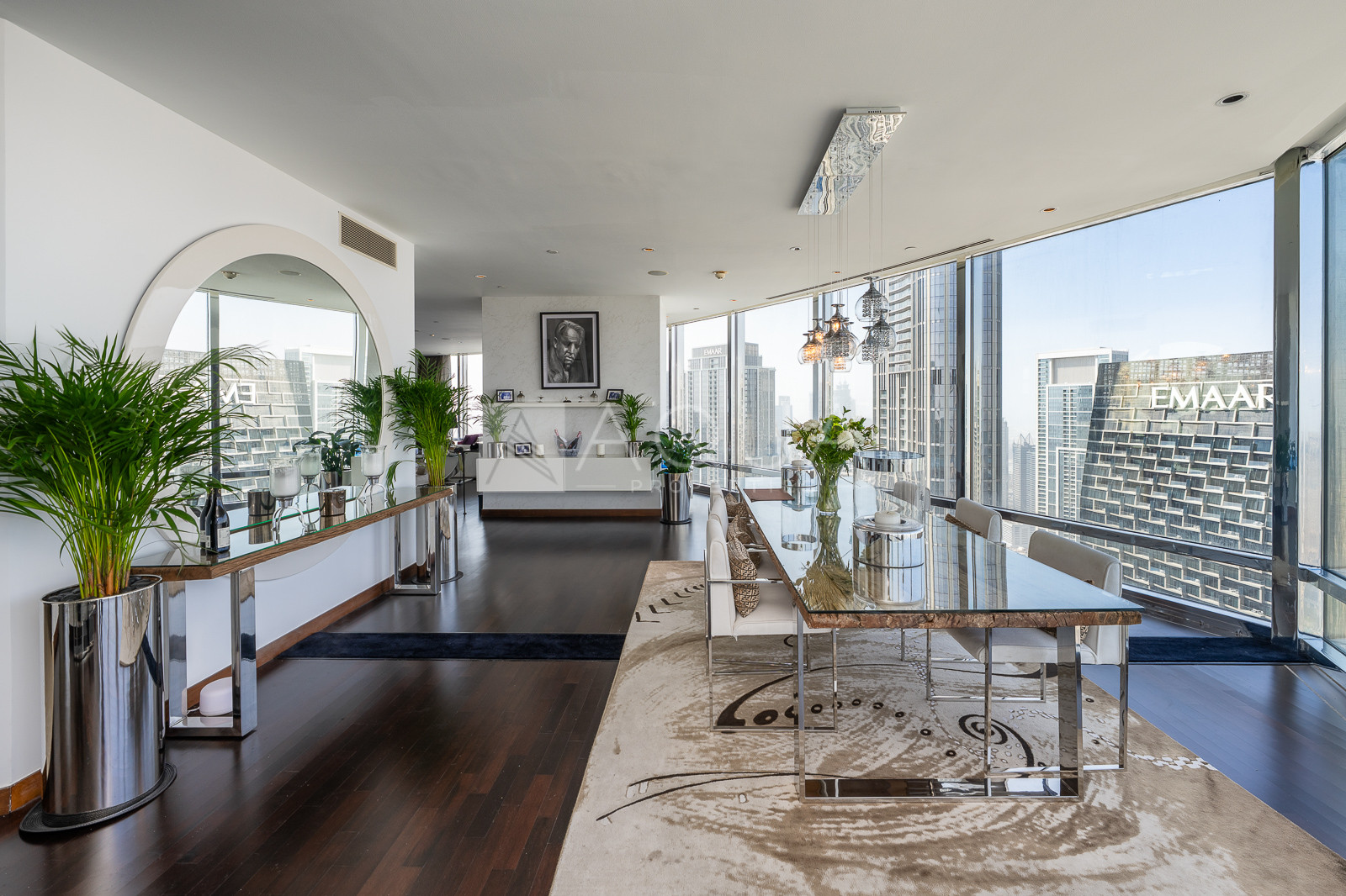 Luxuriously Furnished 4-Bedroom Combined Unit